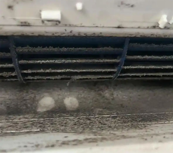 什邡空调吹的风有股烧焦味是怎么回事